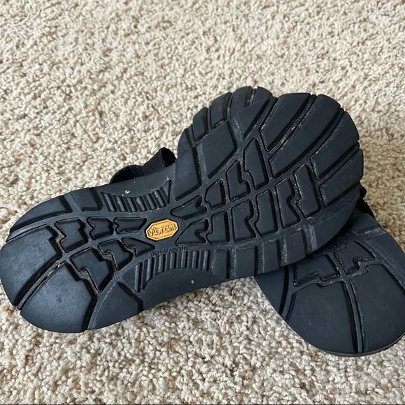 Chacos Women's 8 One Strap Classic Sandals - Picture 11 of 12